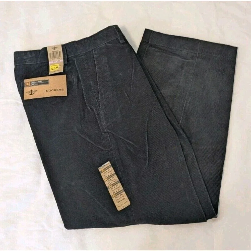 Dockers Men’s Corduroy Pants 32x30 Black Flat Front Classic Fit 100% Cotton NWT